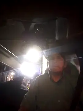 Snapshot of ardiente47 chatting on October 30, 2025, 12:23 am ardiente47 online show from October 30, 2025, 12:23 am