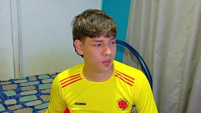 Snapshot of zackmontieel chatting on February 7, 2026, 9:13 am zackmontieel online show from February 7, 2026, 9:13 am