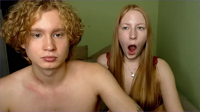 AliceStoneJhonyStone online show from September 23, 2025, 3:04 pm