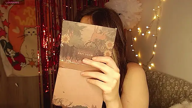 cherrybom969 online show from December 2, 2024, 4:09 am