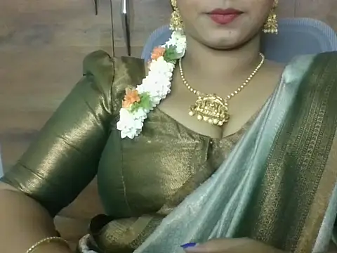 Snapshot of Sexy-Shalinii chatting on June 3, 2026, 5:07 pm Sexy-Shalinii online show from June 3, 2026, 5:07 pm