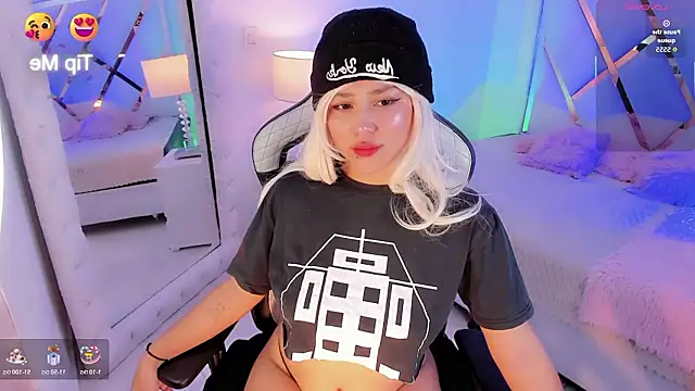 Snapshot of sexyy_kitty18 chatting on February 2, 2026, 4:11 am sexyy kitty18 online show from February 2, 2026, 4:11 am