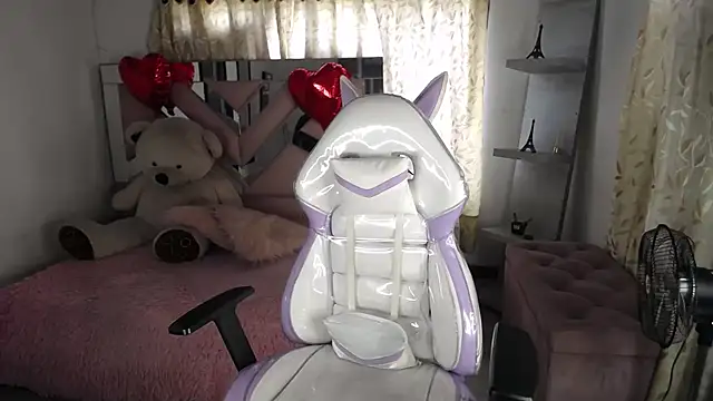 Mia Fischer online show from February 20, 2025, 7:08 pm