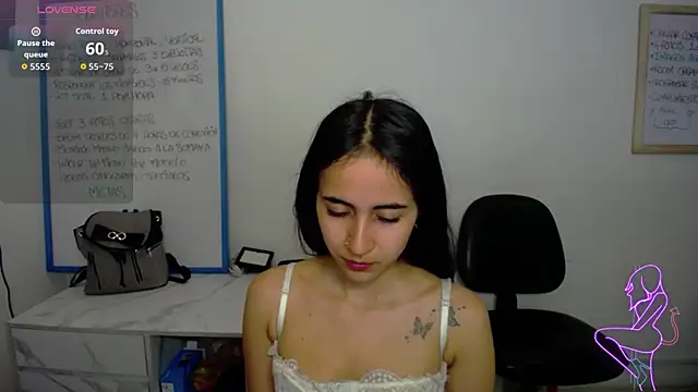 Mia Fischer online show from October 10, 2025, 5:12 pm