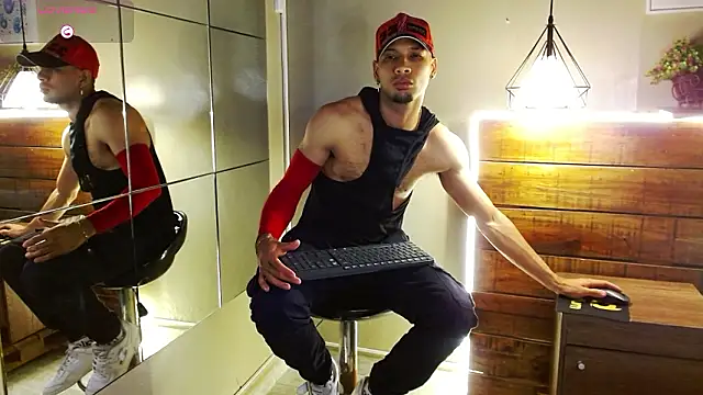 Snapshot of SonicJ25 chatting on February 22, 2026, 11:36 pm SonicJ25 online show from February 22, 2026, 11:36 pm