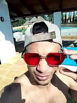 Snapshot of SonicJ25 chatting on March 1, 2026, 1:46 pm SonicJ25 online show from March 1, 2026, 1:46 pm