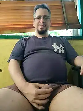 Snapshot of MrBig_2024 chatting on January 1, 2025, 11:05 am MrBig 2024 online show from January 1, 2025, 11:05 am