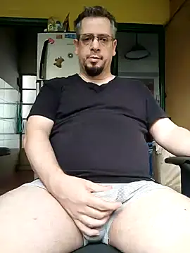 Snapshot of MrBig_2024 chatting on January 17, 2025, 10:00 am MrBig 2024 online show from January 17, 2025, 10:00 am