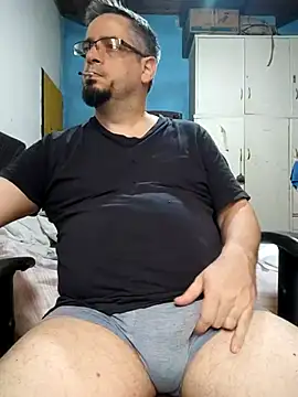 Snapshot of MrBig_2024 chatting on February 12, 2025, 9:01 pm MrBig 2024 online show from February 12, 2025, 9:01 pm
