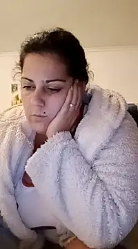 kittymorenita26 online show from December 11, 2024, 7:57 pm