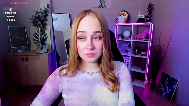 LianaBright online show from February 14, 2026, 2:19 am