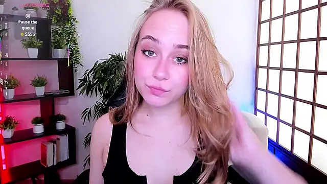 LianaBright online show from May 31, 2026, 1:58 am