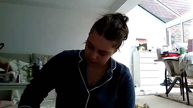 Krystal Tx online show from May 2, 2026, 6:51 am