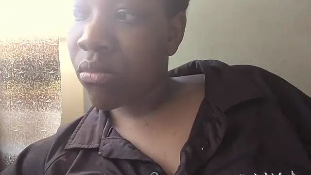 Snapshot of vanie chatting on October 17, 2025, 12:19 pm vanie online show from October 17, 2025, 12:19 pm