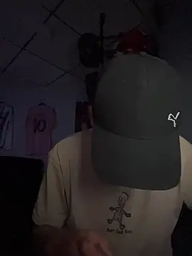 Stiven 017 online show from January 18, 2026, 12:25 am