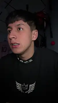 Stiven 017 online show from February 3, 2026, 2:53 am