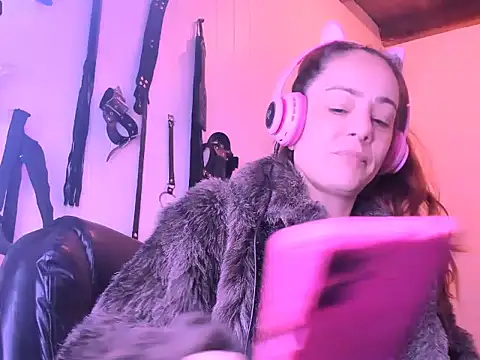 jessiburningheels online show from May 15, 2026, 10:55 am