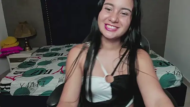 Snapshot of MaiteFlores chatting on February 25, 2026, 1:54 pm MaiteFlores online show from February 25, 2026, 1:54 pm