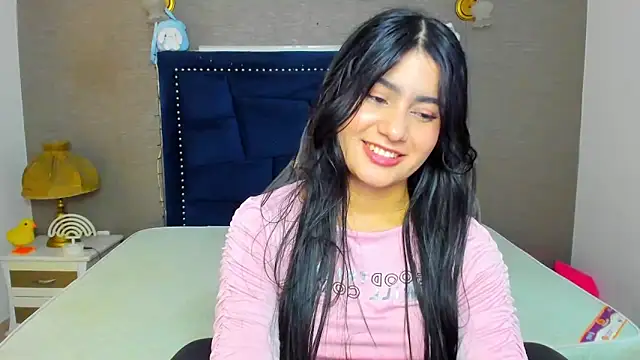 MaiteFlores online show from May 21, 2026, 2:13 pm