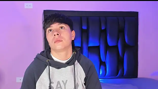 AbbySmiitth  online show from March 5, 2025, 12:11 pm