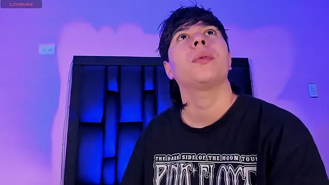 AbbySmiitth  online show from March 20, 2025, 12:32 pm