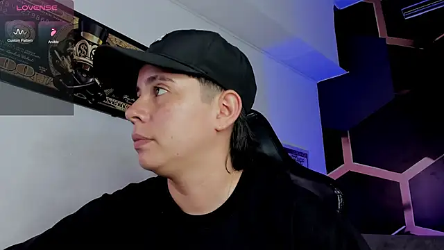 AbbySmiitth  online show from October 17, 2025, 11:29 pm