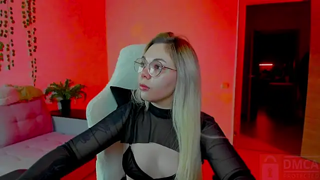 whoa-hoa-hoa-hoa-hoa online show from December 1, 2025, 6:57 pm