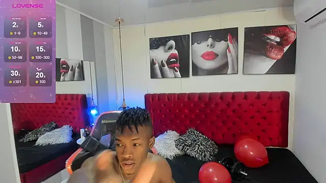 Snapshot of KENDER21_ chatting on January 11, 2025, 12:40 pm KENDER21 online show from January 11, 2025, 12:40 pm