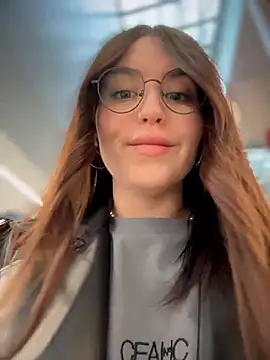 meow girl online show from February 17, 2026, 10:01 am