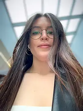 meow girl online show from April 7, 2026, 9:54 am