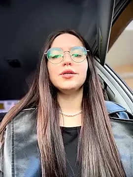 meow girl online show from April 13, 2026, 12:21 pm