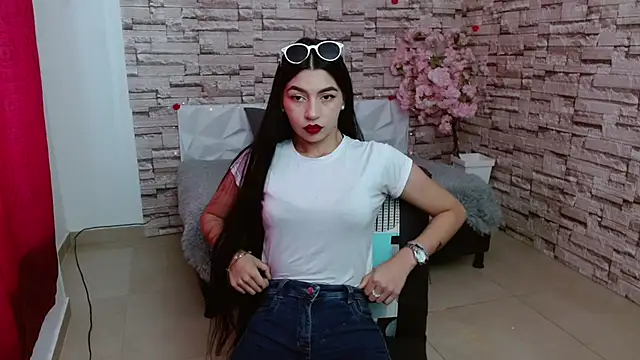 Snapshot of Vanse_lust chatting on December 20, 2024, 3:53 pm Vanse lust online show from December 20, 2024, 3:53 pm