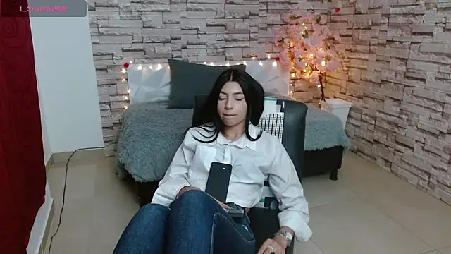 Snapshot of Vanse_lust chatting on February 4, 2025, 2:07 am Vanse lust online show from February 4, 2025, 2:07 am