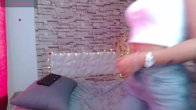 Snapshot of Vanse_lust chatting on February 4, 2025, 9:10 pm Vanse lust online show from February 4, 2025, 9:10 pm