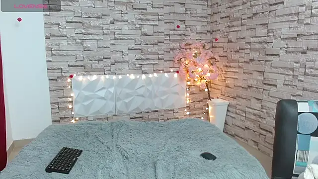 Snapshot of Vanse_lust chatting on February 27, 2025, 2:32 am Vanse lust online show from February 27, 2025, 2:32 am