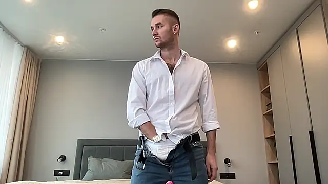 cute mark online show from October 15, 2025, 7:08 am