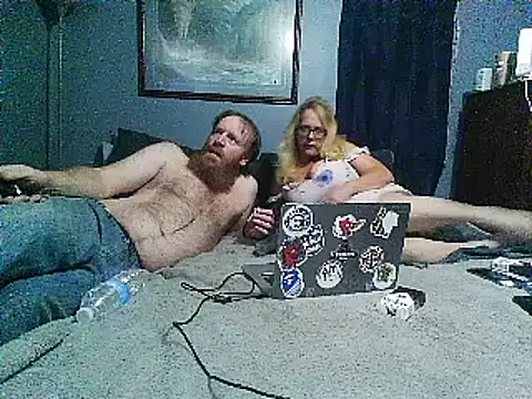 Snapshot of letsgetdirty1981 chatting on January 27, 2025, 7:56 am letsgetdirty1981 online show from January 27, 2025, 7:56 am