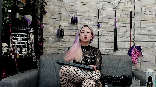 CruelMistress online show from June 8, 2026, 12:58 am