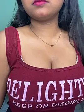 Snapshot of Ishaani_0 chatting on July 13, 2026, 8:00 pm Ishaani 0 online show from July 13, 2026, 8:00 pm