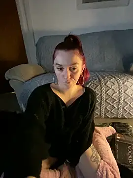 Snapshot of Stoner_BarbieXX chatting on December 27, 2024, 10:37 pm Stoner BarbieXX online show from December 27, 2024, 10:37 pm