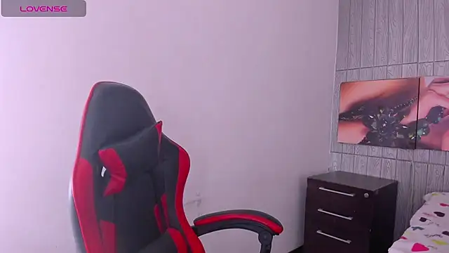 zoe connor19 online show from April 10, 2026, 8:46 pm