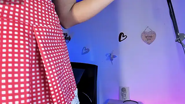 anhiahoney02 online show from February 14, 2026, 5:43 pm