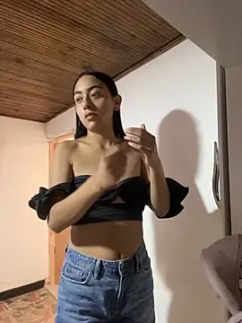 Snapshot of Little_aphrodite chatting on February 28, 2026, 7:59 pm Little aphrodite online show from February 28, 2026, 7:59 pm