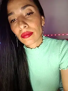 chloewildd  online show from May 10, 2026, 10:26 pm