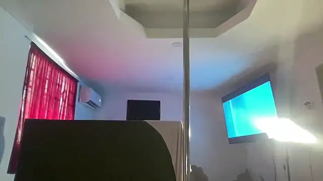 Snapshot of brithneysquirt chatting on March 2, 2025, 3:37 pm brithneysquirt online show from March 2, 2025, 3:37 pm