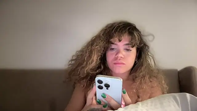 Snapshot of brithneysquirt chatting on September 18, 2025, 2:57 am brithneysquirt online show from September 18, 2025, 2:57 am