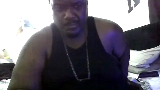 Snapshot of BigBossaNova69 chatting on December 15, 2025, 5:12 am BigBossaNova69 online show from December 15, 2025, 5:12 am