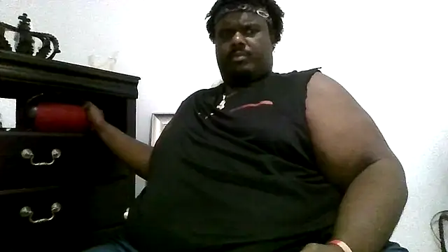 Snapshot of BigBossaNova69 chatting on April 9, 2026, 8:42 am BigBossaNova69 online show from April 9, 2026, 8:42 am