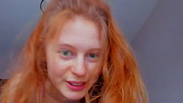 Snapshot of Fire_Luna chatting on December 11, 2024, 11:51 am Fire Luna online show from December 11, 2024, 11:51 am