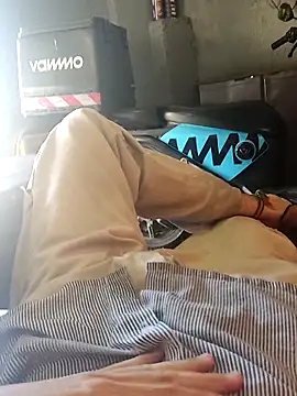 Juliano69xv online show from February 20, 2026, 7:58 pm